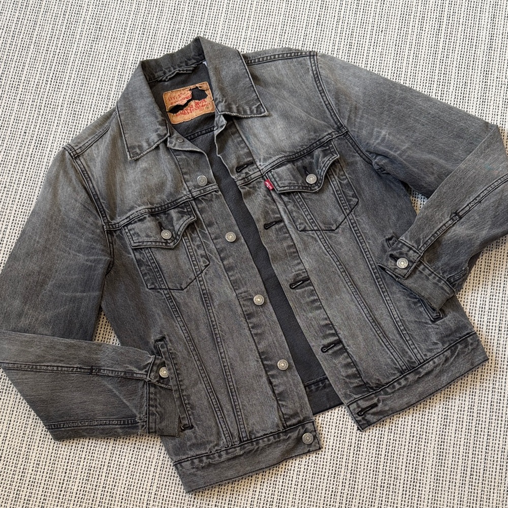 LEVI STRAUSS jean jacket